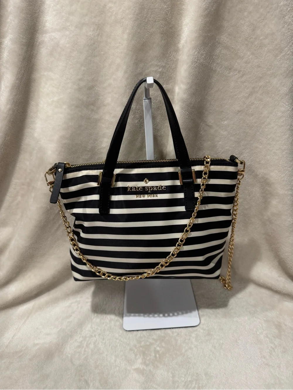 kate spade Watson Lane Lucie Small Crossbody with Gold Chain